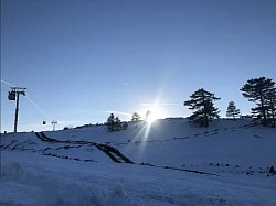 Velicanstven pogled na planinu Cigota direktno sa terase apartmana Zlatiborski visovi  Pogled na skijaliste Tornik i planinske vence zapadne Srbije iz spavace sobe  Panorama naselja Obudojevica i zlatiborskih brda u ranim jutarnjim satima